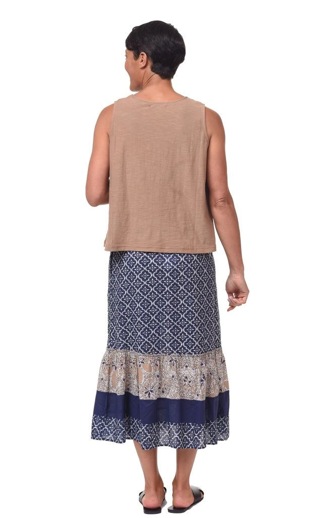 Tulip's Sea Shell Tank in Sand