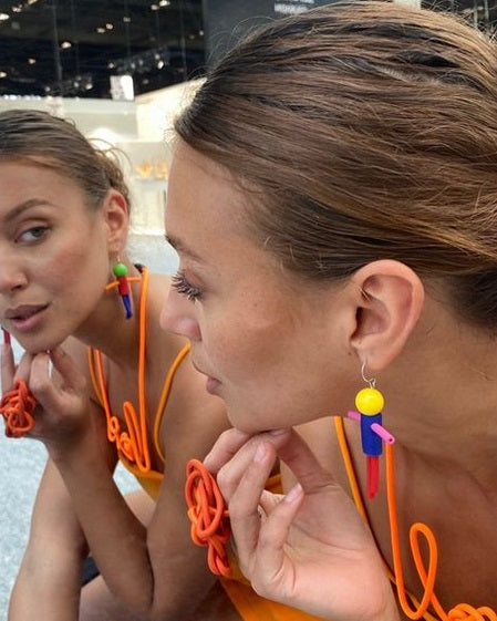 Friends Earrings / Large